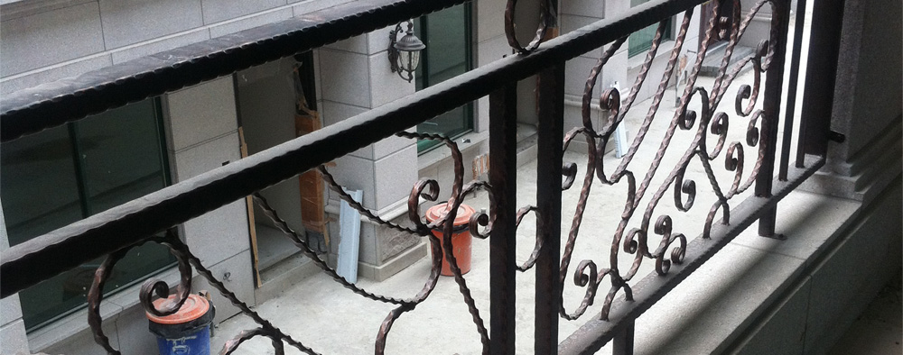 桃園鐵工廠,兆順鐵工廠,桃園鐵皮屋搭建,電動捲門,白鐵窗,鍛造扶手,採光罩,不銹鋼門窗,伸縮拉門,頂樓加蓋,廠房設計搭建,欄杆